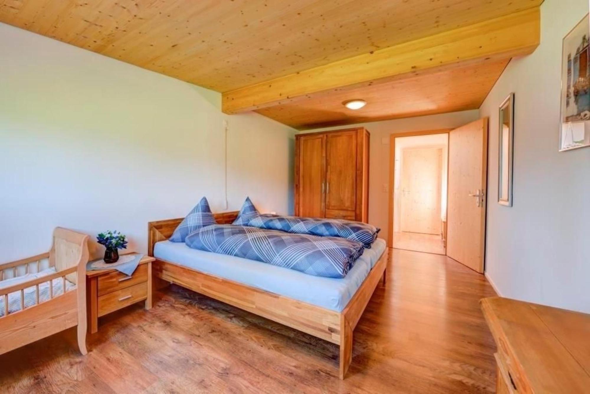 Bauernhof Fendrig - Neue Wohnung Haslen Kültér fotó
